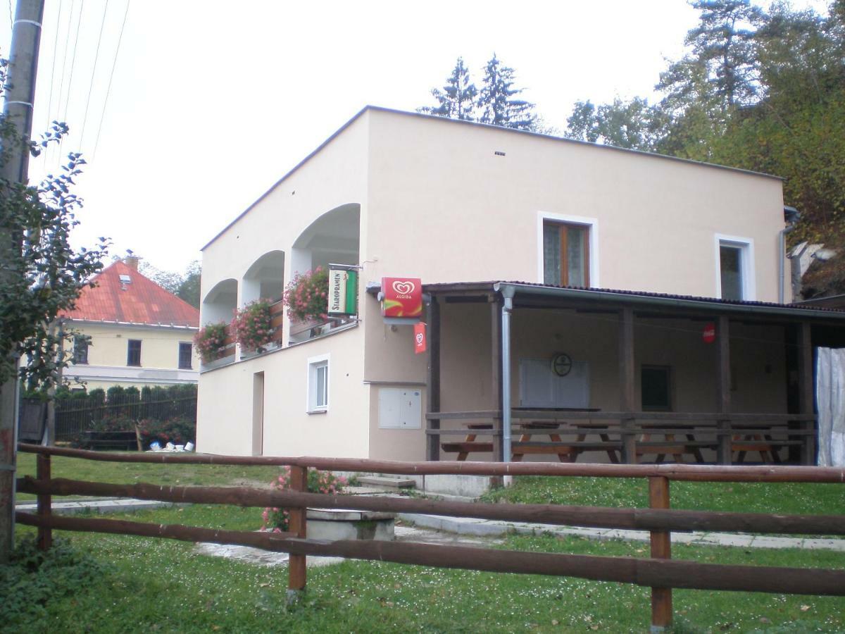 Ubytování Pod hradem Dobronice 111 Esterno foto